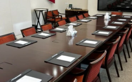 Choosing the Best Conference Table Pads for Your Meeting Room