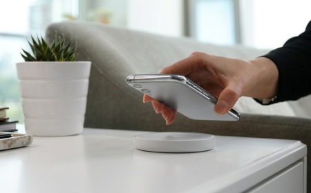 Why Wireless Chargers Dubai Are the Future of Corporate Gifting