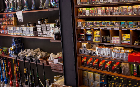 A Complete Guide to Choosing a Reliable Specialty Tobacco Retailer