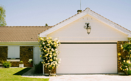 Garage Door Installation Irvine CA: Mistakes to Avoid Before You Buy