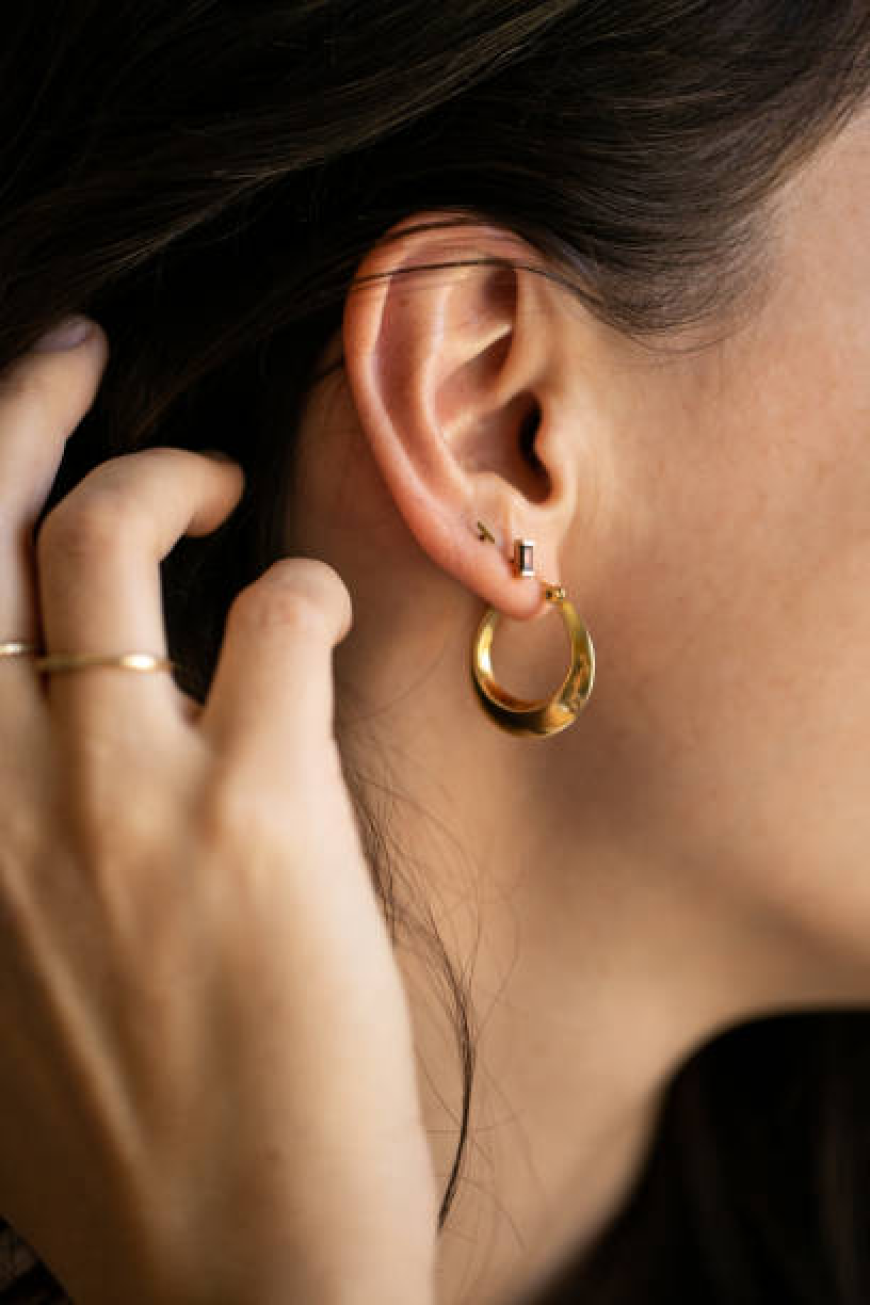 Top Ear Piercing in Dubai with Professional Care