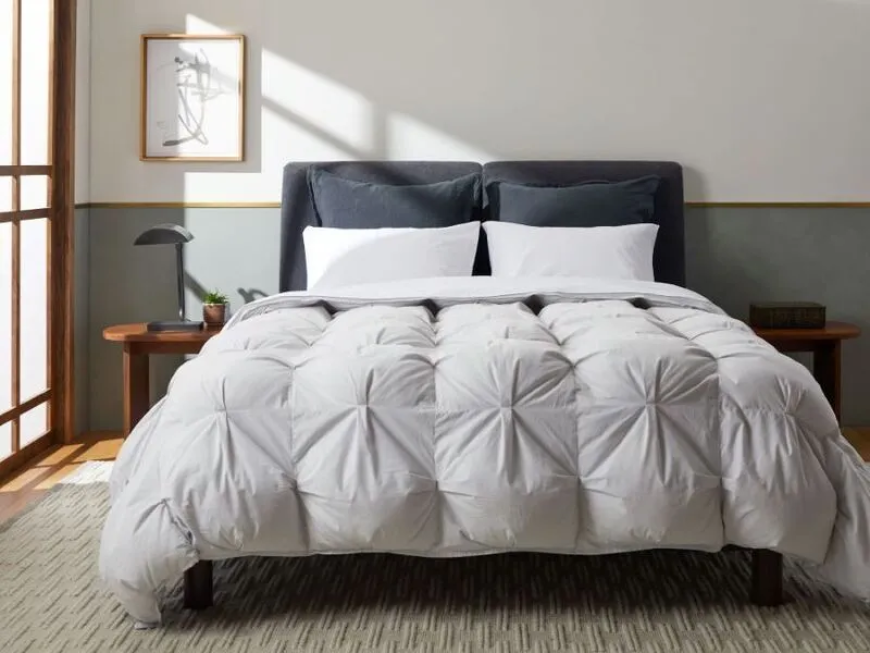 How a Lightweight Comforter Supports A Fresher Bedding Routine Through Every Season