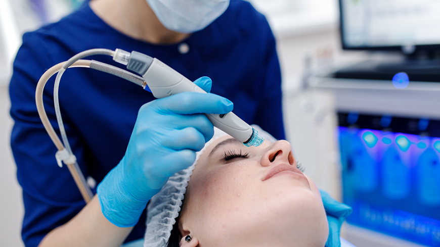 What Makes a Scottsdale HydraFacial Specialist Different from a Regular Facial Provider?