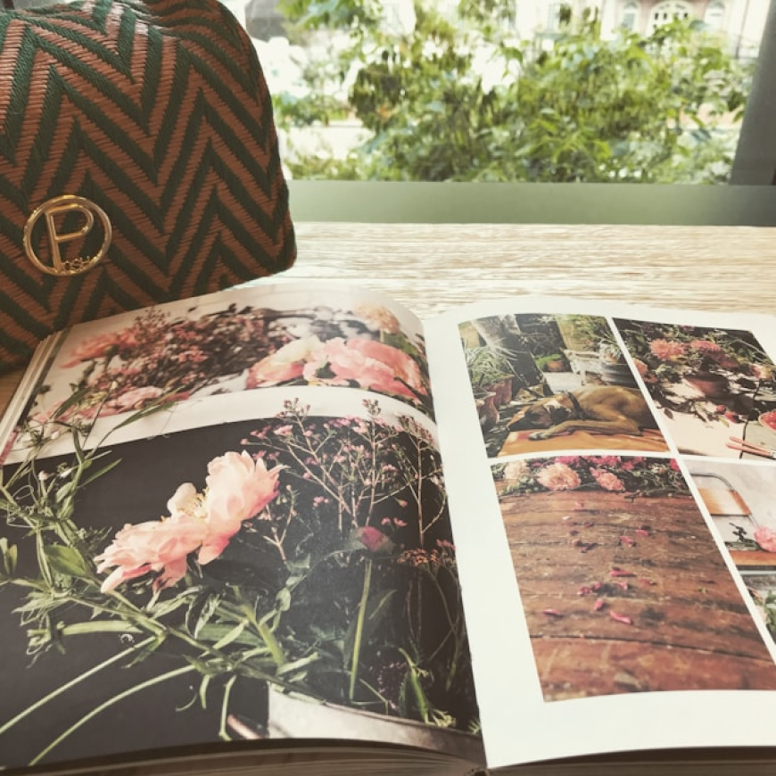 Rising Popularity of Reusable Magazine Bags Fuels Growth in the Global Literature Bag Market
