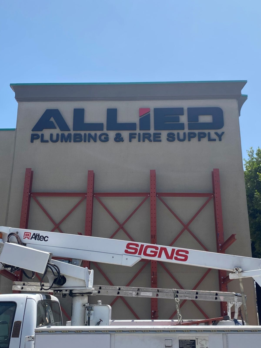 The Business Impact of High-Quality Exterior Signs in Competitive Los Angeles Markets