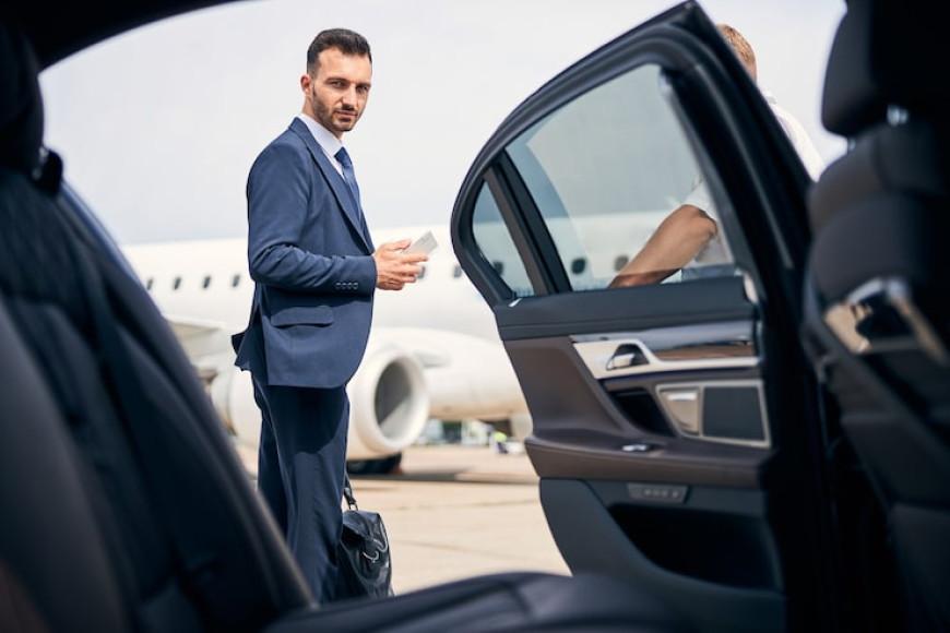 Seamless Arrivals: Premier Travel with a BWI Airport Limo Service