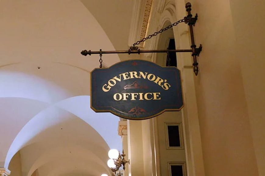 Custom Signs for Restaurants: Menu Boards, Window Decals & More