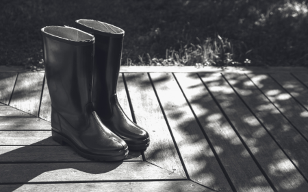How Weather-Resistant Footwear Is Shaping the Duck Boots in Japan Market
