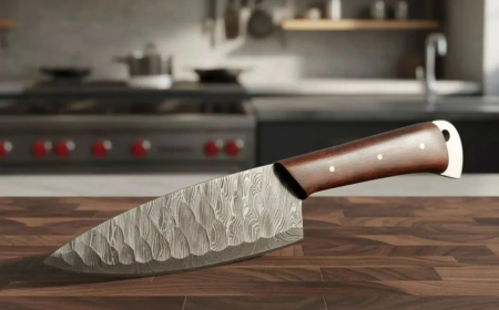 Carbon Steel Bushcraft Knives: Pros and Cons