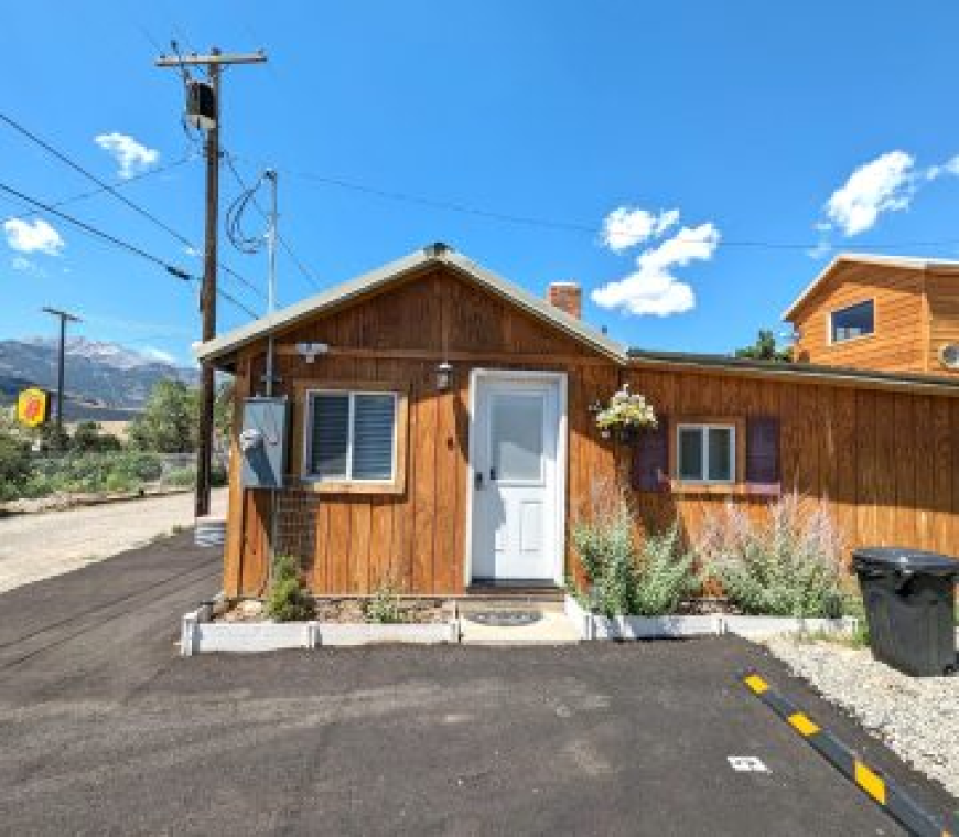 Cabins in Yellowstone Make Nature Trips More Comfortable