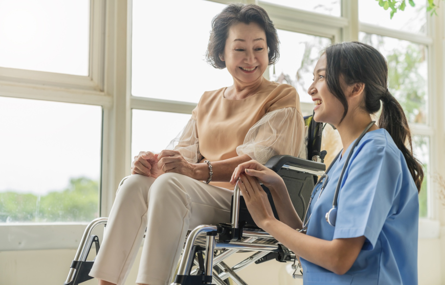 How Daily Living Assistance Supports Safe Ageing in Place