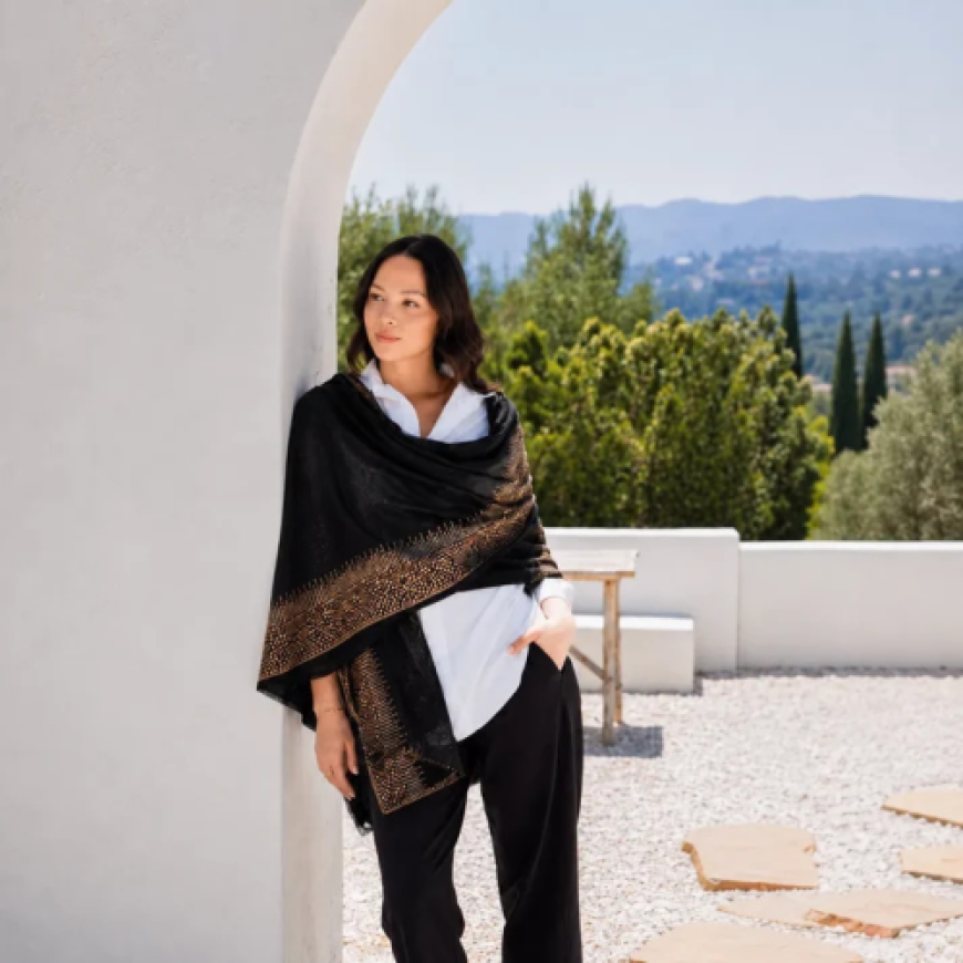 What Sets a Black Pashmina Shawl Apart from Conventional Wool Wraps?