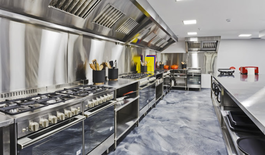 Restaurant Kitchen Equipment for Efficient Food Preparation