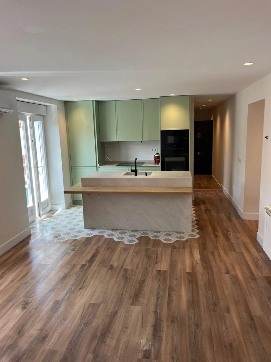 Kitchen Renovation in Dubai: How to Design for Heat, Humidity, and Daily Use