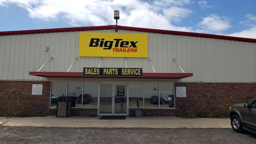 Exterior Building Signs: How to Improve Visibility and Attract More Customers
