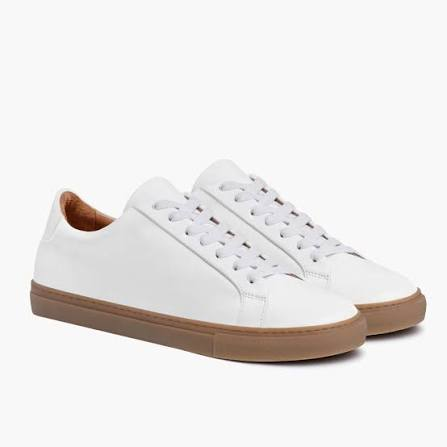 How to Style Black Leather Sneakers for Women from Desk to Weekend
