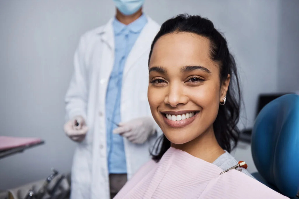 How Can You Choose the Right Dentures and Dental Restorations in Darien? A Guide to Denture Repair, Crowns & Bridges