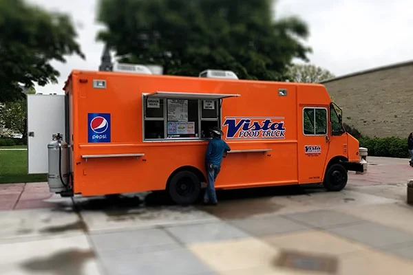 7 Benefits of Truck Wraps for Local Businesses