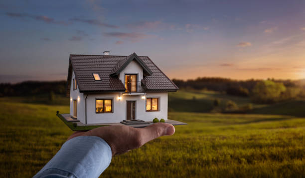 Open-Concept vs. Zoned Layouts in Small House Design