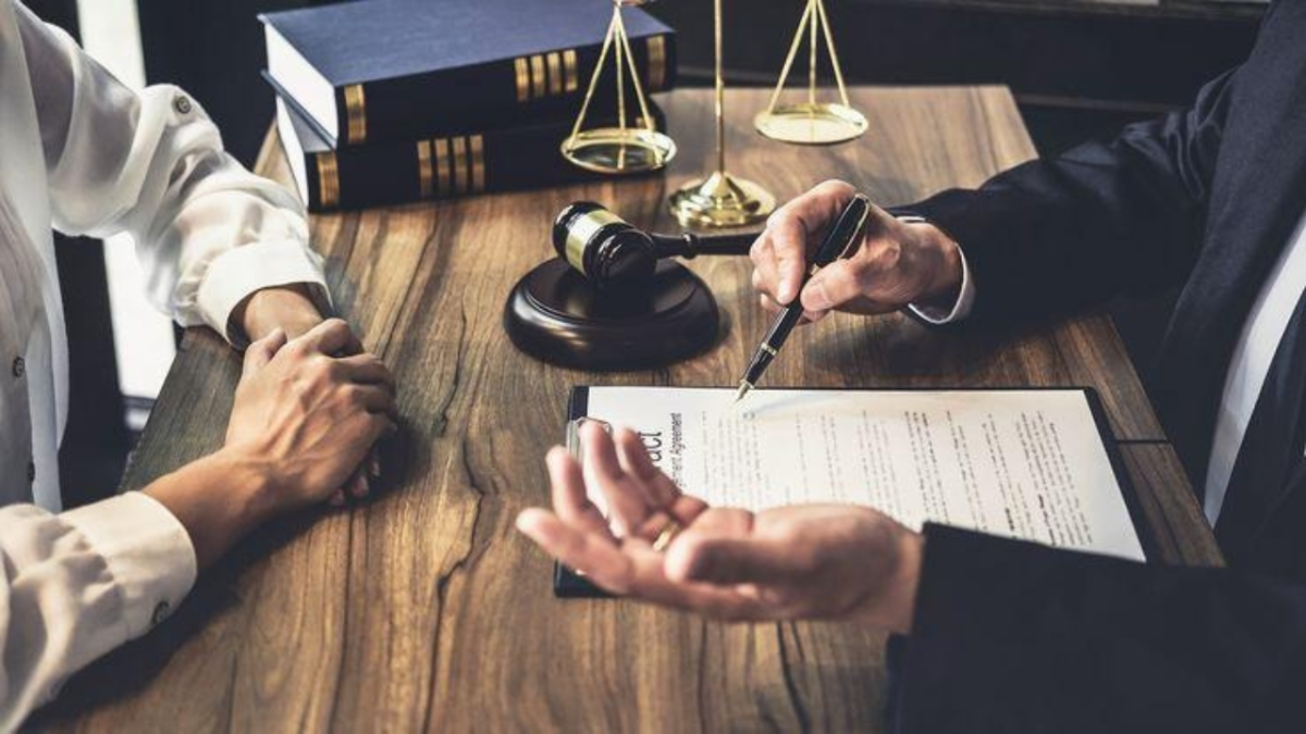 Mental Health and the Justice System: How Prison Law Solicitors Support Vulnerable Clients