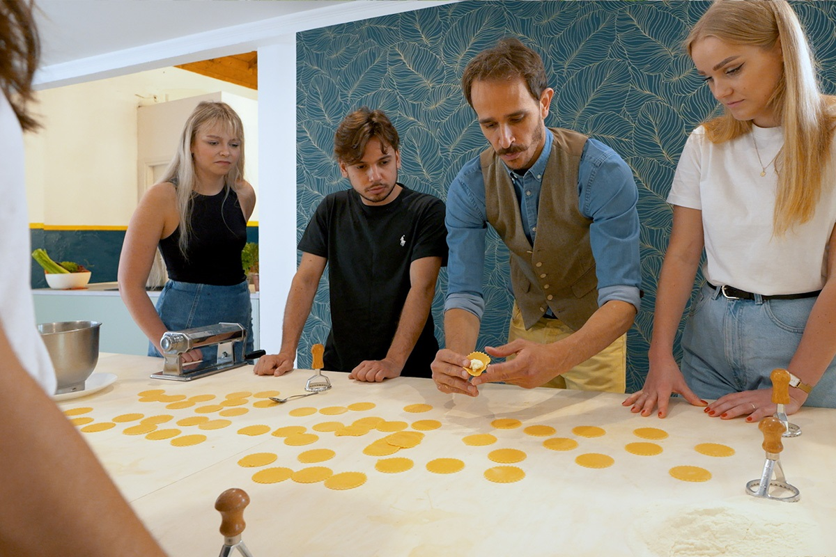 Private Pasta Events in Milan: A Creative Choice for Corporate Gatherings
