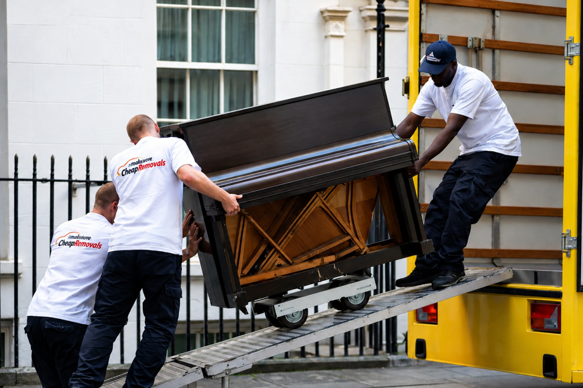 How Furniture Removals Melbourne Protect Bulky Items during Transit