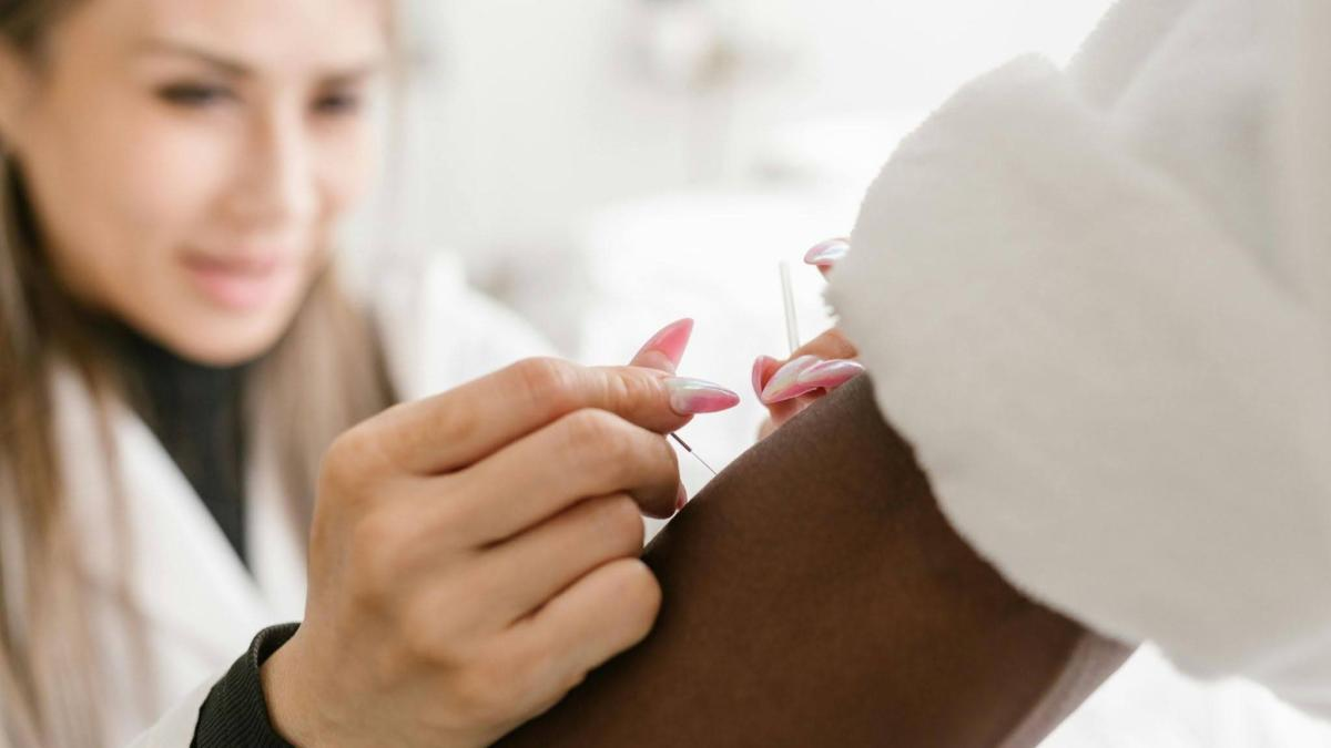 Microneedling Acupuncture Aftercare: 5 Healing Tips