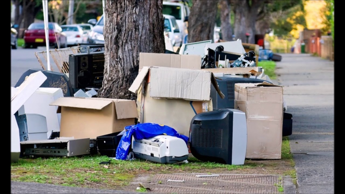 The Ultimate Guide to Decluttering Your Home This Weekend