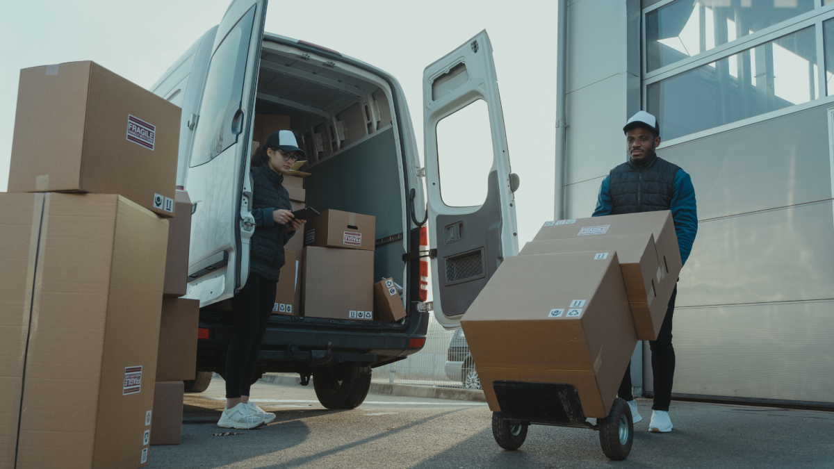 Tailored Courier Delivery App Development Services for Startups and Brands