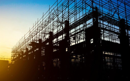 Choosing the Right Vertical Standards for Construction Projects: A Practical Rental Guide