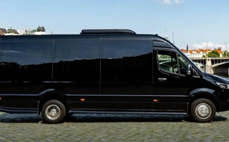 How Black Car Service and Sprinter Vans Make Group Travel Easier in Chicago