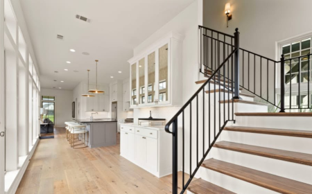 What are the major warning signs to look out for on a home inspection?