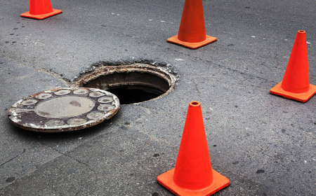 The 2-Metre Problem: Why Open Manholes Become a Bigger Risk Than Expected on Busy Sites