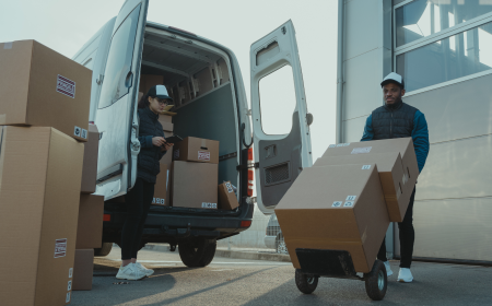 Tailored Courier Delivery App Development Services for Startups and Brands