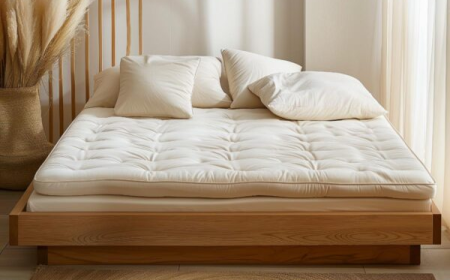 What Makes a Lightweight Comforter Better than Layering Extra Blankets