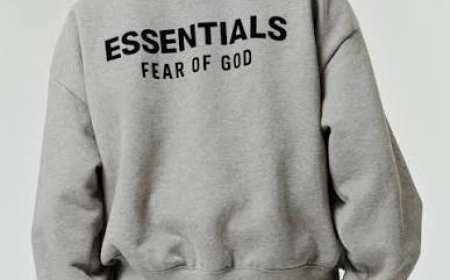Essentials Hoodie: Comfort and Style for Every Season