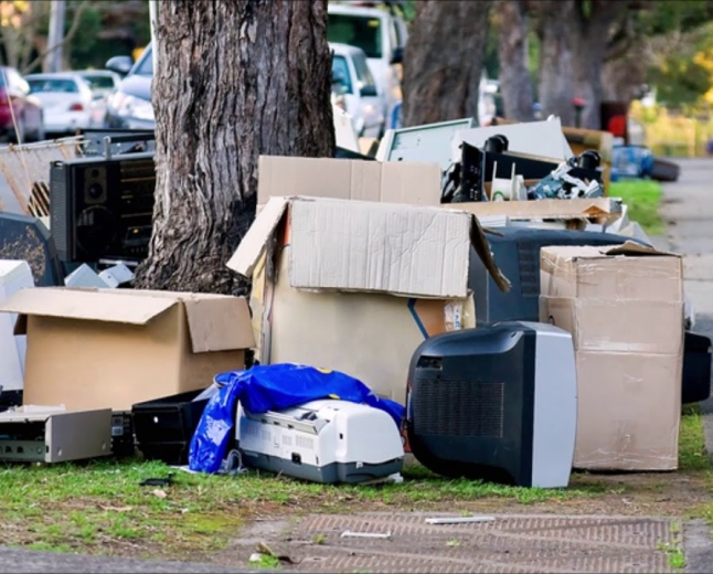 The Ultimate Guide to Decluttering Your Home This Weekend