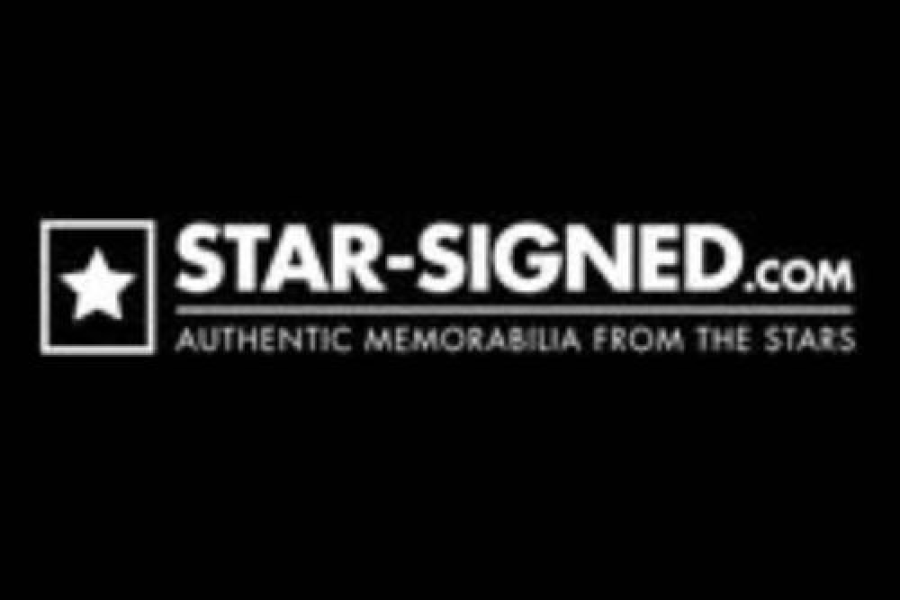 How to Authenticate a Signed Football From a Famous Club Before You Buy