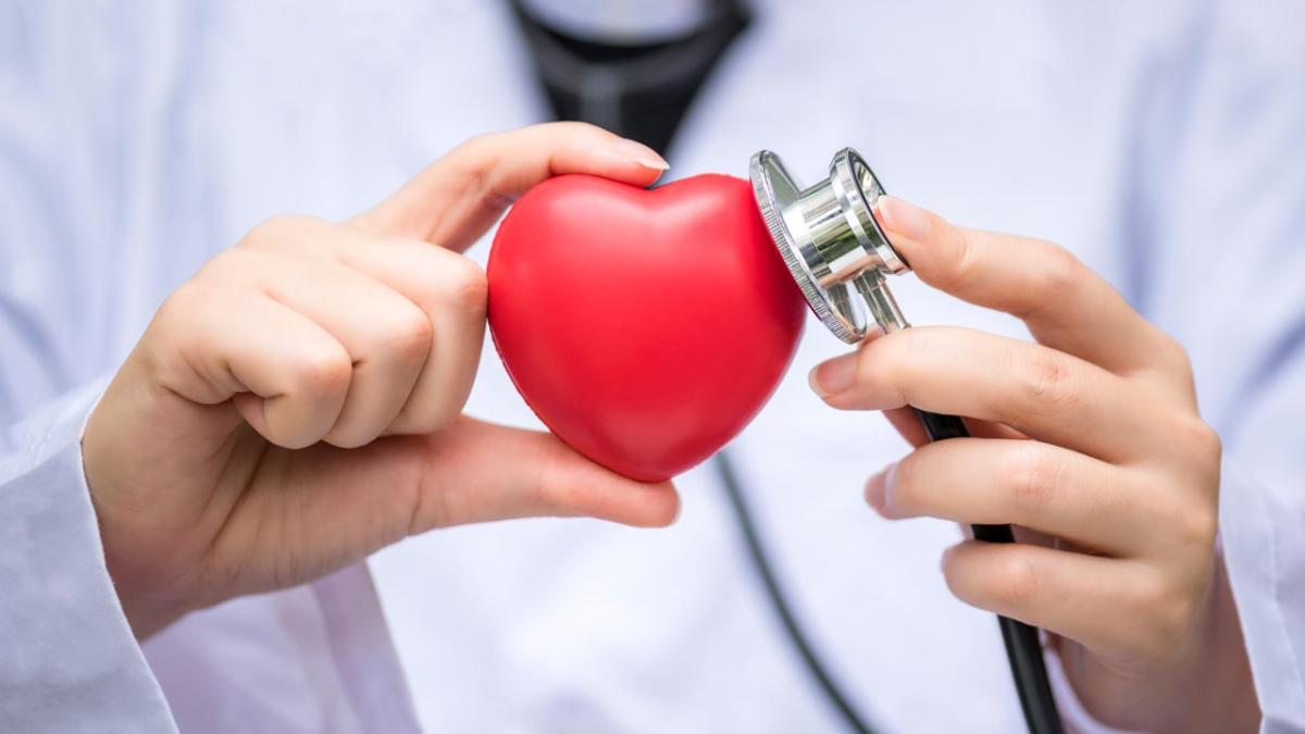 When Should You See a Cardiologist? Common Symptoms and Heart-Health Checks