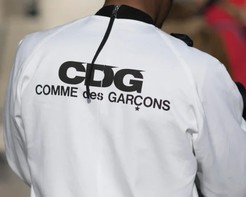 Evolución y origen de la casa de moda comme des garçons
