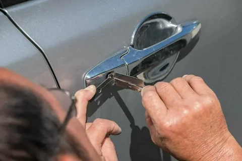 Why Professional Lockout Services in Miami, FL Are Essential for Homeowners and Drivers