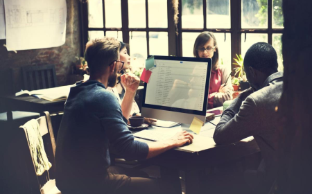 How Industry Experts Can Share Their Knowledge Through Guest Blogging in Kent