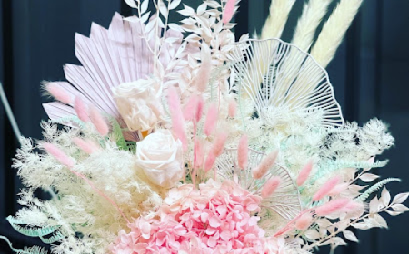 The Difference Between Dried Flowers and Preserved Flowers Explained