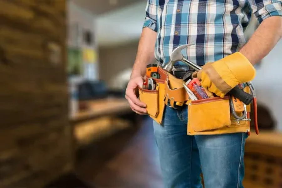 How a Handyman Company in Bradenton, FL Can Simplify Home Maintenance